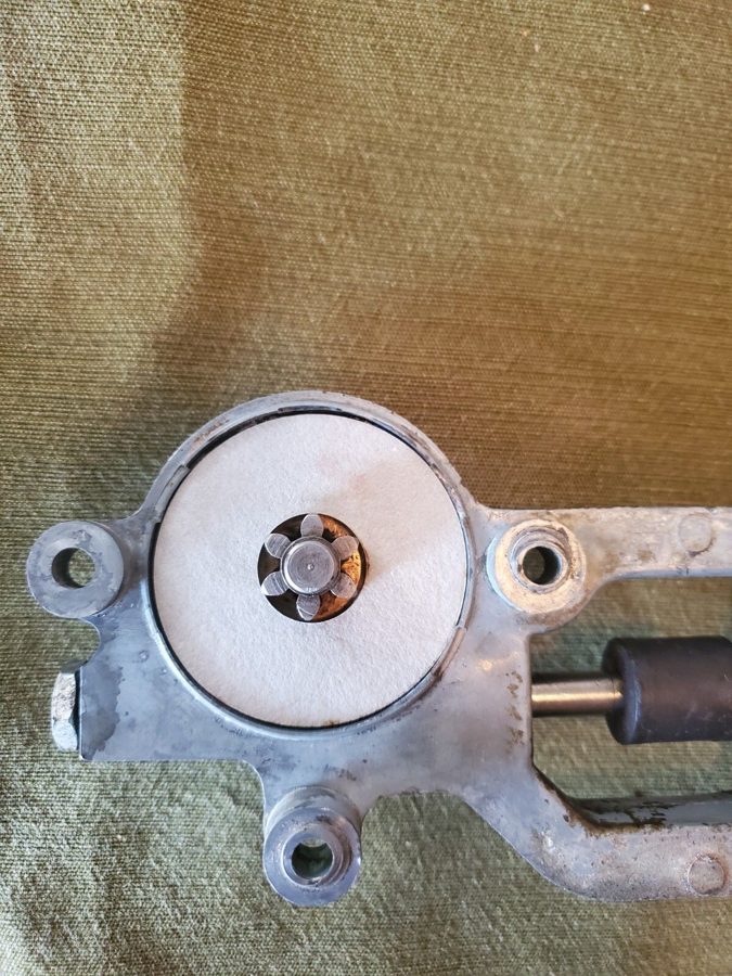IH Pickup and Travelall Rear Window Motor Gear Cover